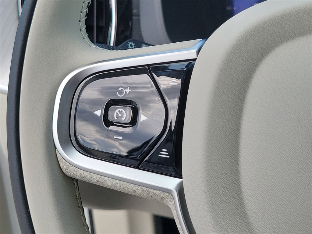 new 2026 Volvo XC60 car, priced at $60,215
