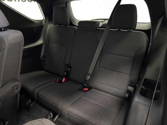used 2024 Chevrolet Traverse car, priced at $38,988