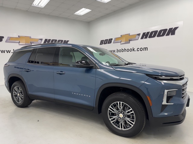 used 2024 Chevrolet Traverse car, priced at $38,988