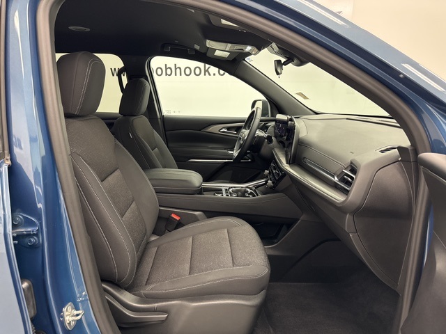 used 2024 Chevrolet Traverse car, priced at $38,988
