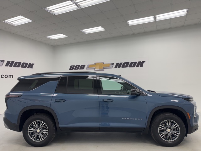 used 2024 Chevrolet Traverse car, priced at $38,988