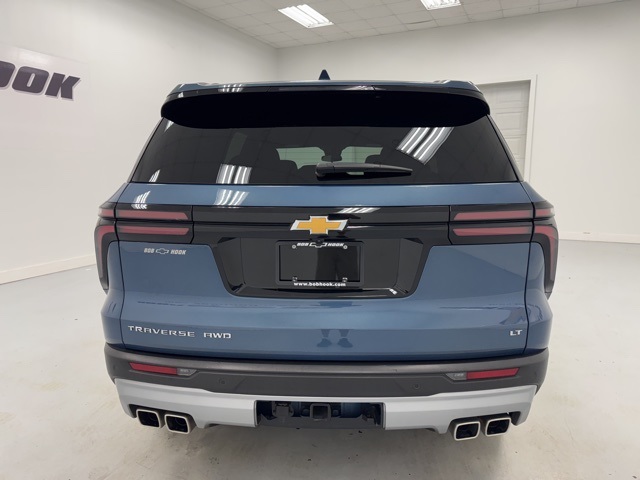 used 2024 Chevrolet Traverse car, priced at $38,988