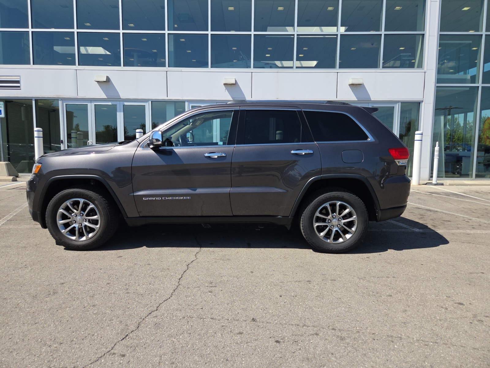 used 2016 Jeep Grand Cherokee car, priced at $16,800