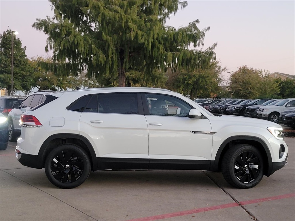 new 2026 Volkswagen Atlas Cross Sport car, priced at $43,507