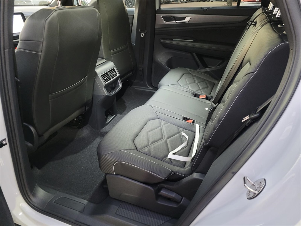 new 2026 Volkswagen Atlas Cross Sport car, priced at $43,507