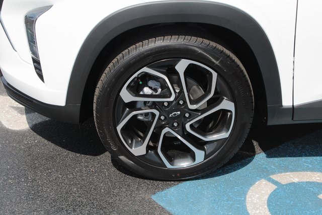 new 2025 Chevrolet Trax car, priced at $27,585