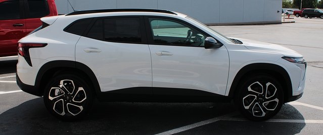 new 2025 Chevrolet Trax car, priced at $27,585