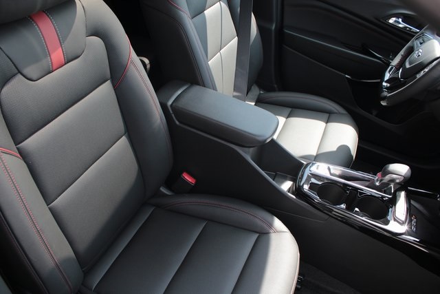 new 2025 Chevrolet Trax car, priced at $27,585
