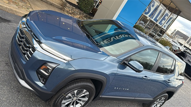 new 2026 Chevrolet Equinox car, priced at $31,765