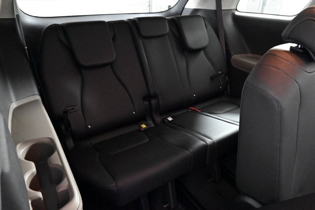 new 2025 Kia Carnival car, priced at $39,411