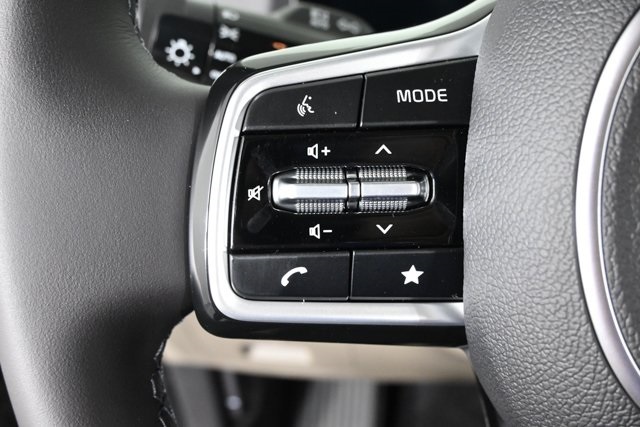 new 2025 Kia Carnival car, priced at $39,411