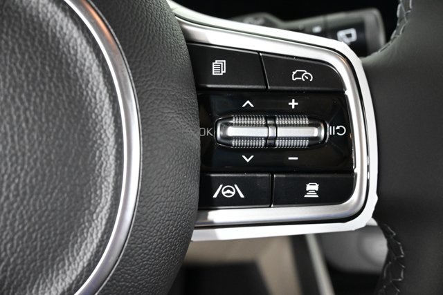new 2025 Kia Carnival car, priced at $39,411