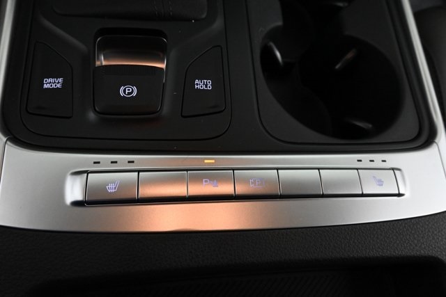 new 2025 Kia Carnival car, priced at $39,411