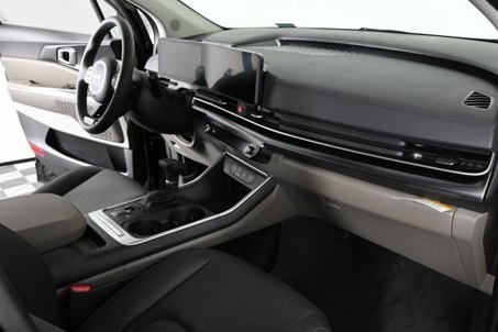 new 2025 Kia Carnival car, priced at $39,411