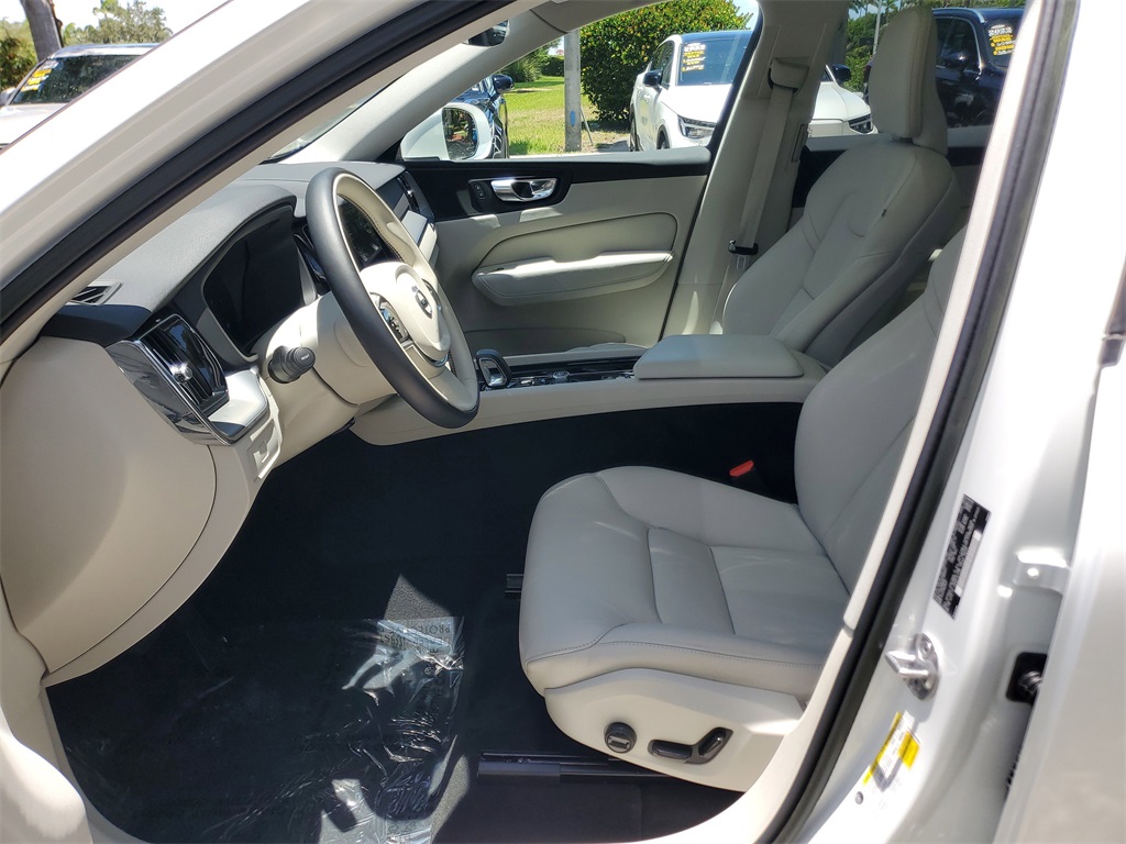 used 2023 Volvo XC60 car, priced at $36,495