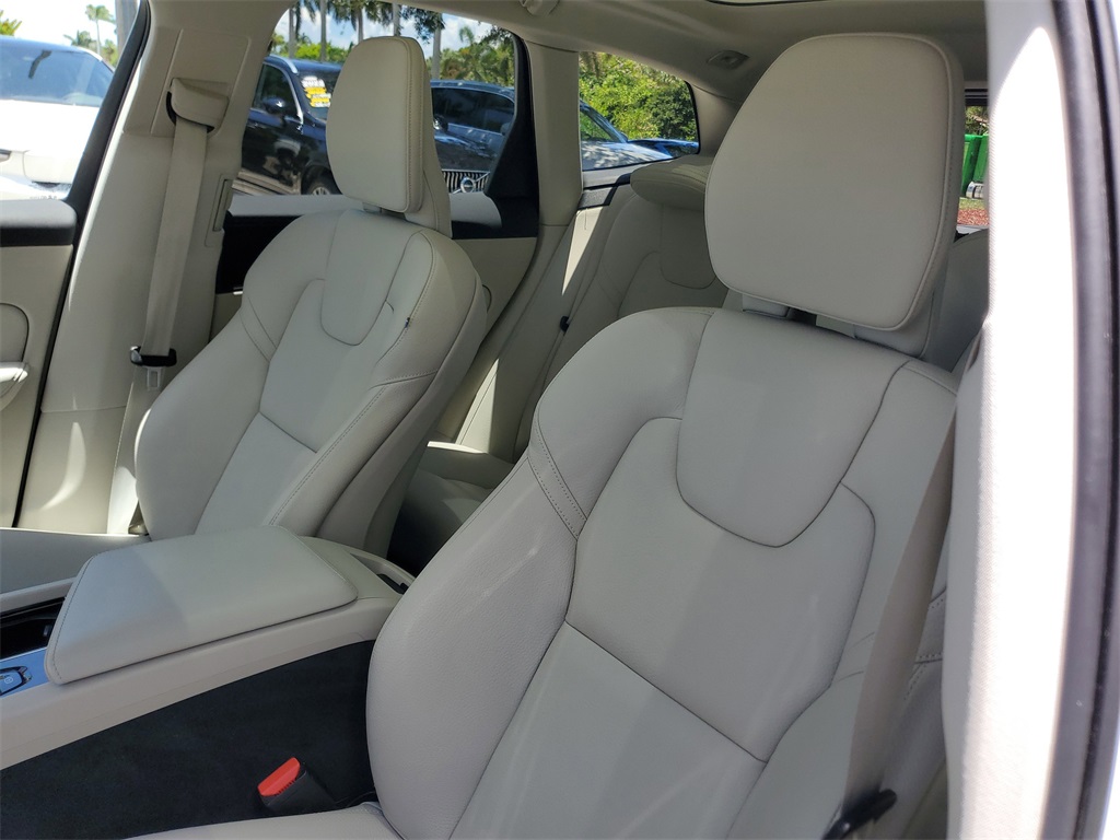 used 2023 Volvo XC60 car, priced at $36,495