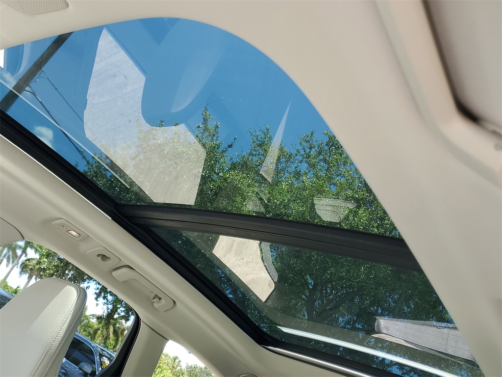 used 2023 Volvo XC60 car, priced at $36,495
