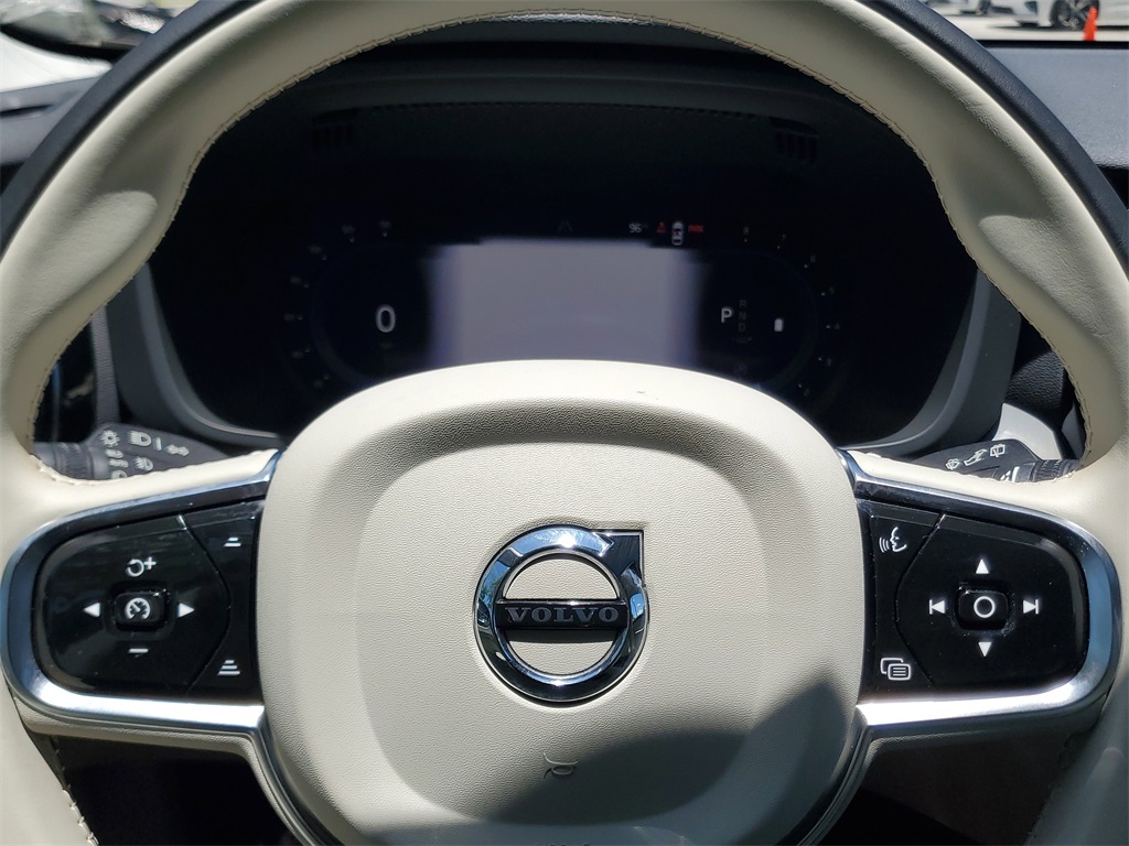 used 2023 Volvo XC60 car, priced at $36,495