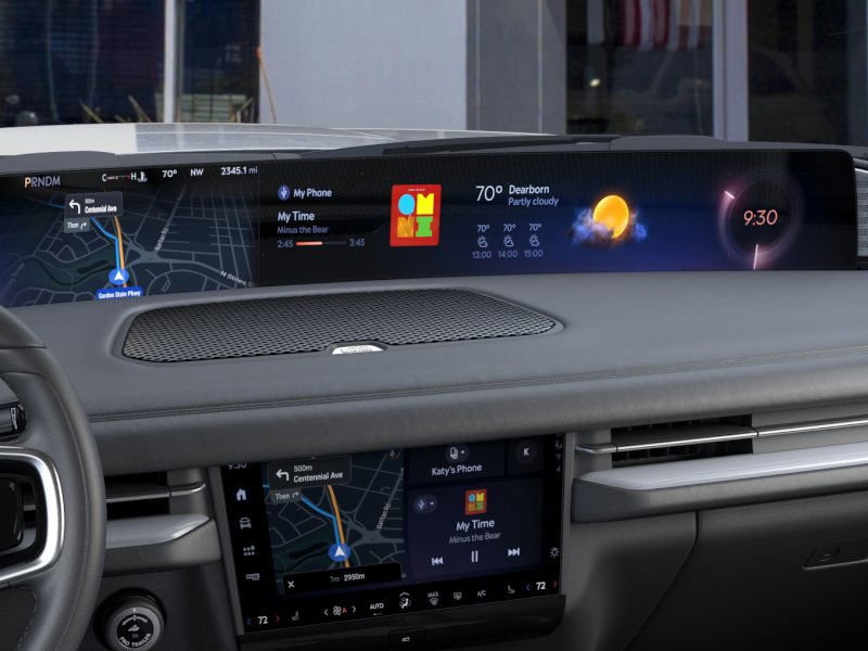 new 2025 Lincoln Navigator car, priced at $109,300