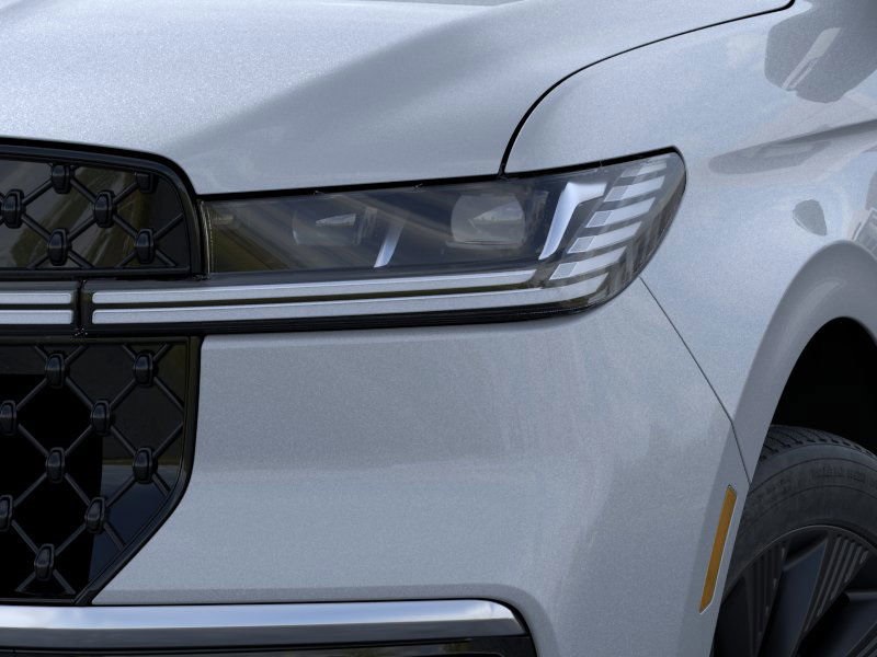 new 2025 Lincoln Navigator car, priced at $109,300