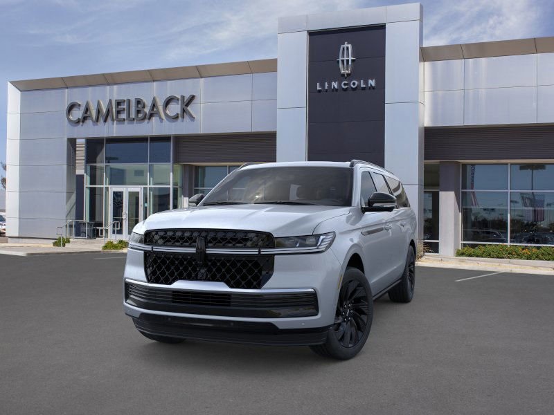 new 2025 Lincoln Navigator car, priced at $109,300