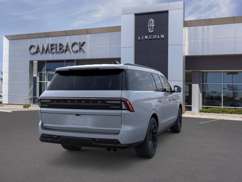 new 2025 Lincoln Navigator car, priced at $109,300