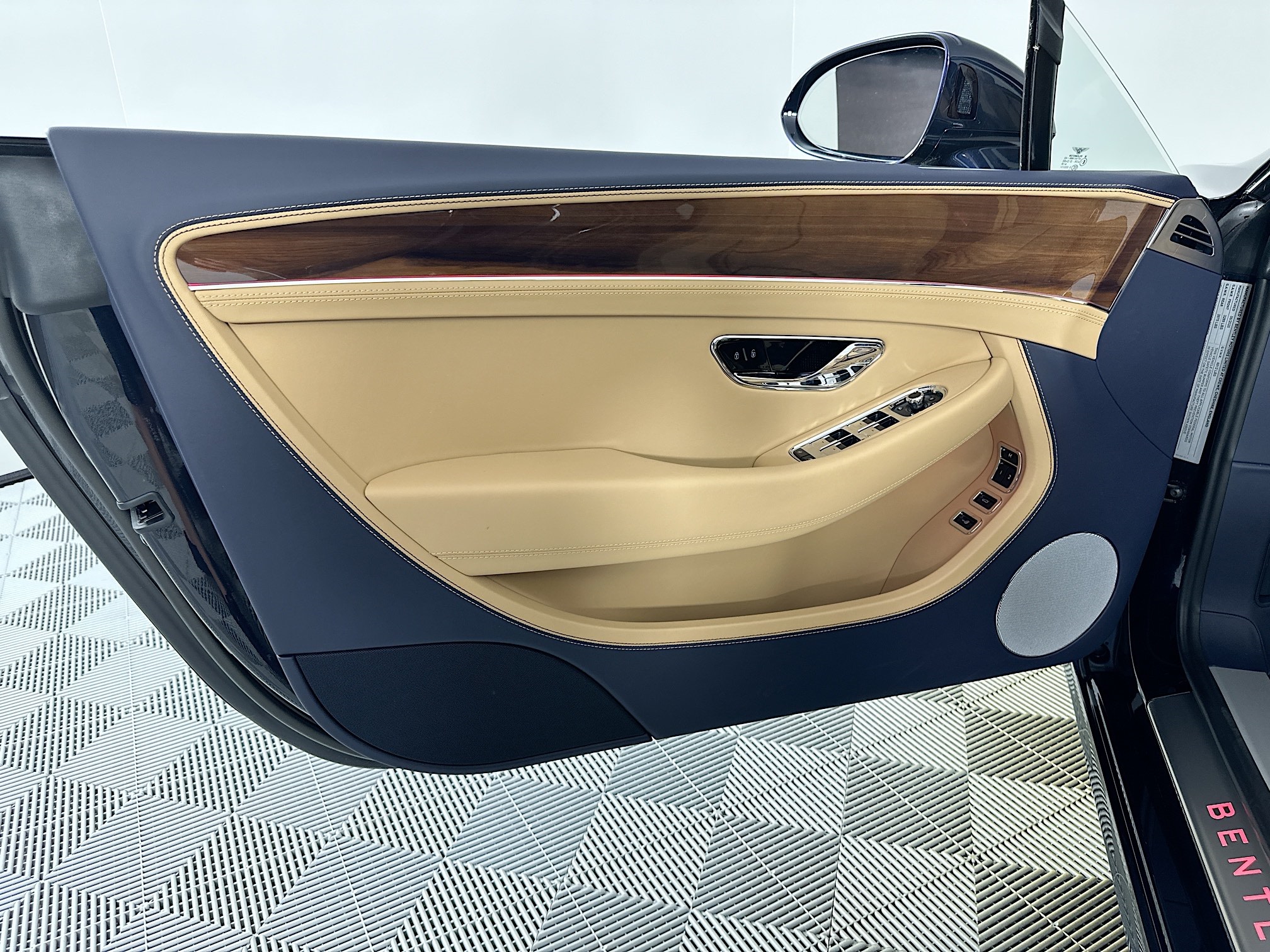 new 2026 Bentley Continental GTC car