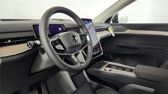 new 2025 Volvo EX90 car, priced at $93,945