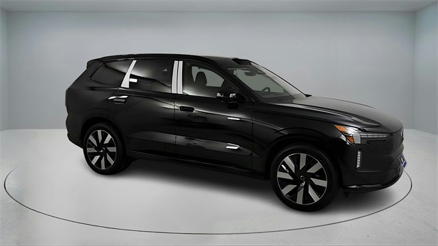 new 2025 Volvo EX90 car, priced at $93,945