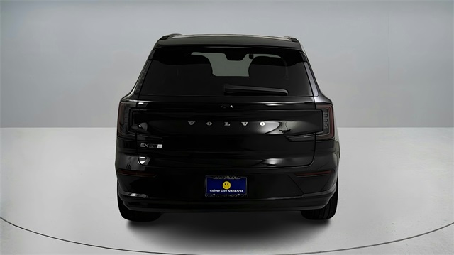 new 2025 Volvo EX90 car, priced at $93,945