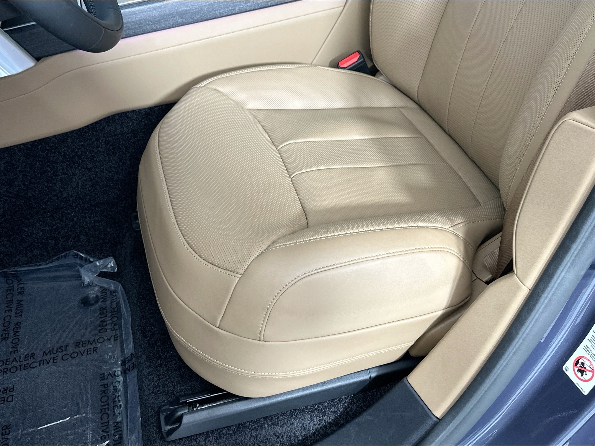 used 2025 Land Rover Range Rover car, priced at $129,999