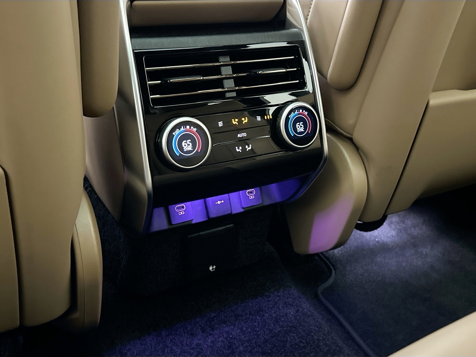 used 2025 Land Rover Range Rover car, priced at $129,999