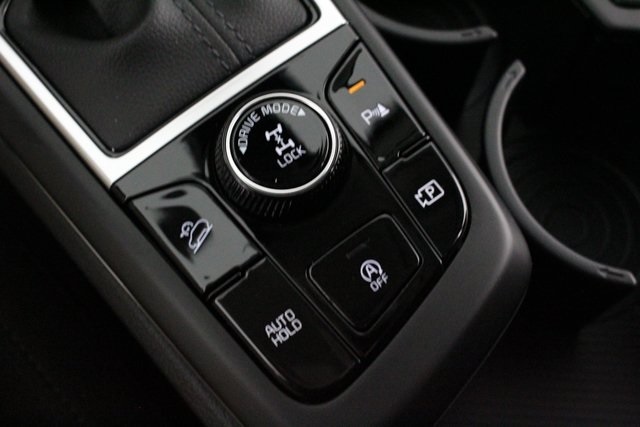 new 2025 Kia Sportage car, priced at $30,602