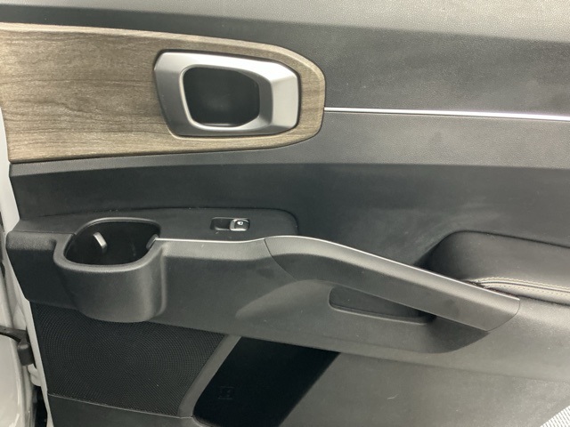 used 2022 Kia Sorento car, priced at $24,636