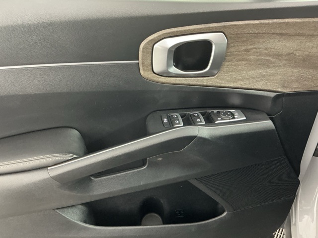 used 2022 Kia Sorento car, priced at $24,636