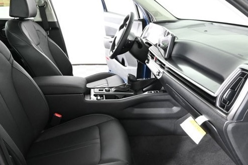new 2025 Kia Sorento car, priced at $35,888