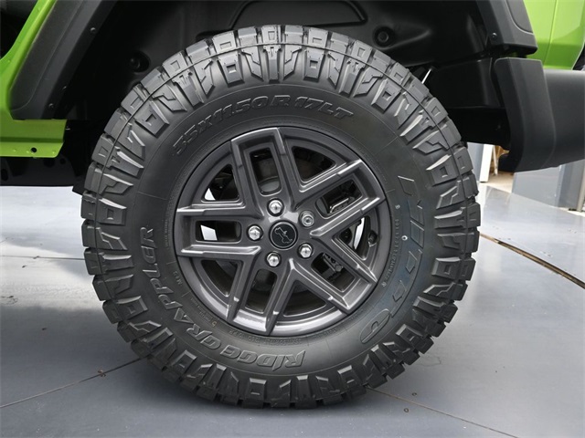 new 2025 Jeep Wrangler car, priced at $39,227