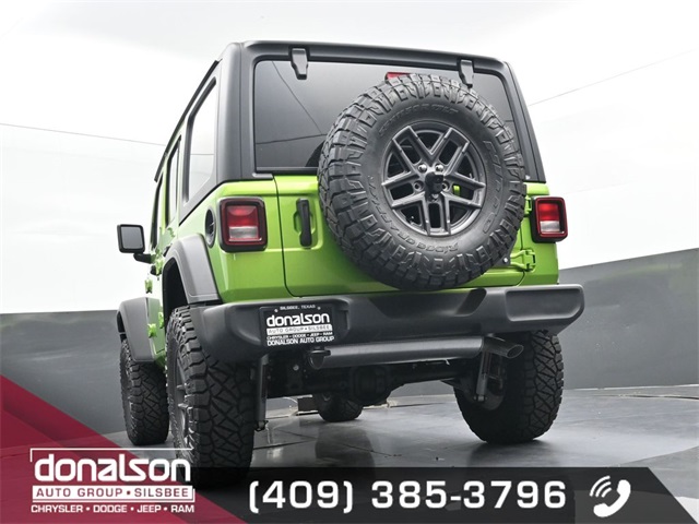 new 2025 Jeep Wrangler car, priced at $39,227