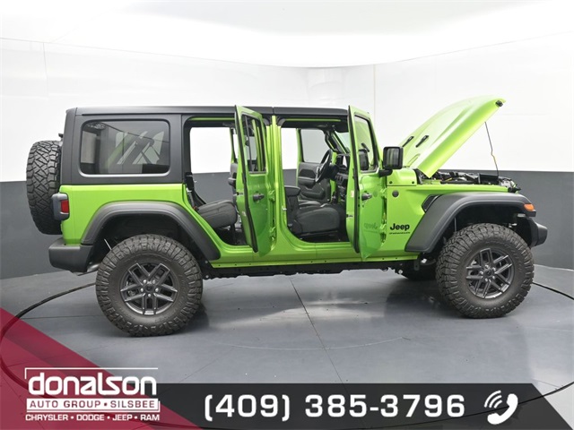 new 2025 Jeep Wrangler car, priced at $39,227