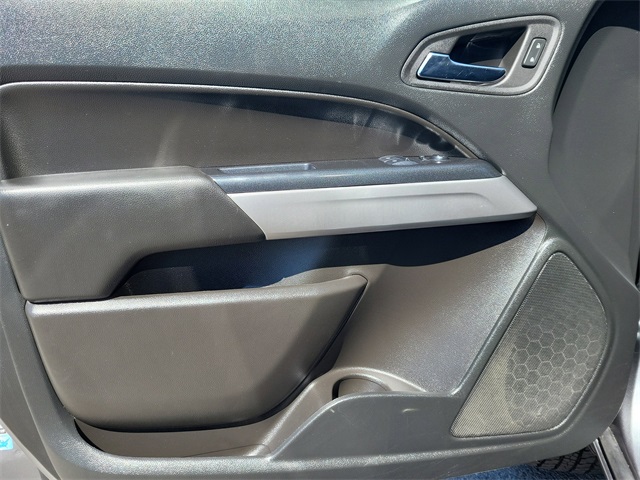 used 2022 Chevrolet Colorado car, priced at $25,555