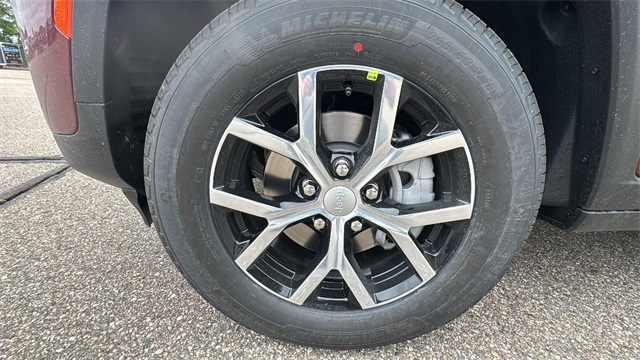 new 2025 Jeep Grand Cherokee car, priced at $45,025