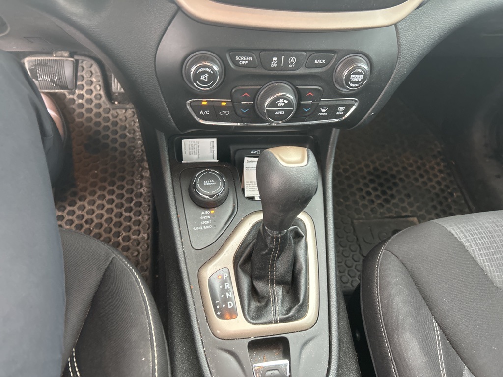 used 2015 Jeep Cherokee car