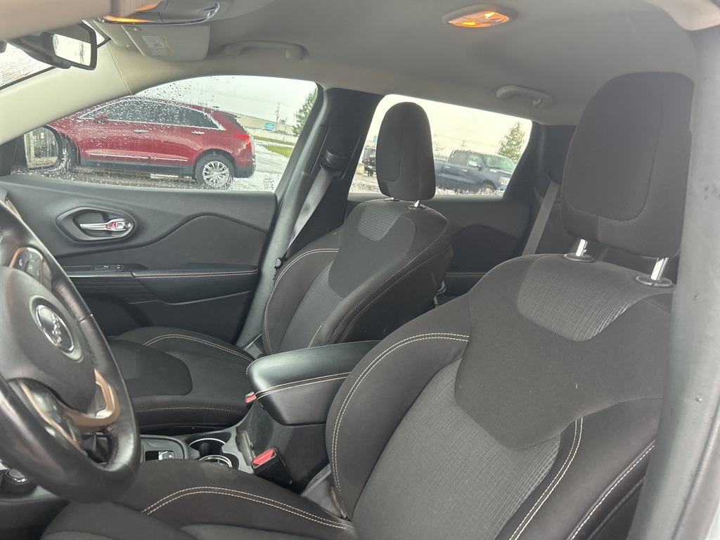 used 2015 Jeep Cherokee car