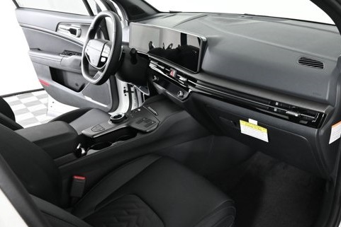 new 2026 Kia Sportage Hybrid car, priced at $38,205