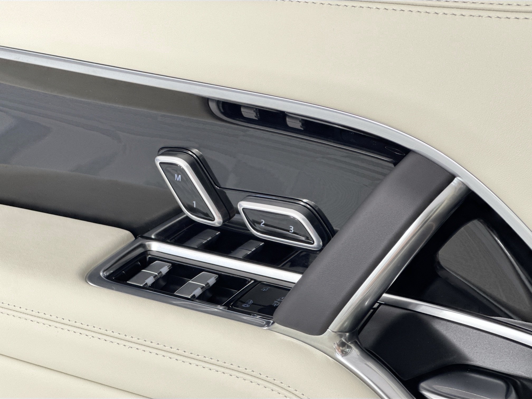 new 2025 Land Rover Range Rover car, priced at $127,410