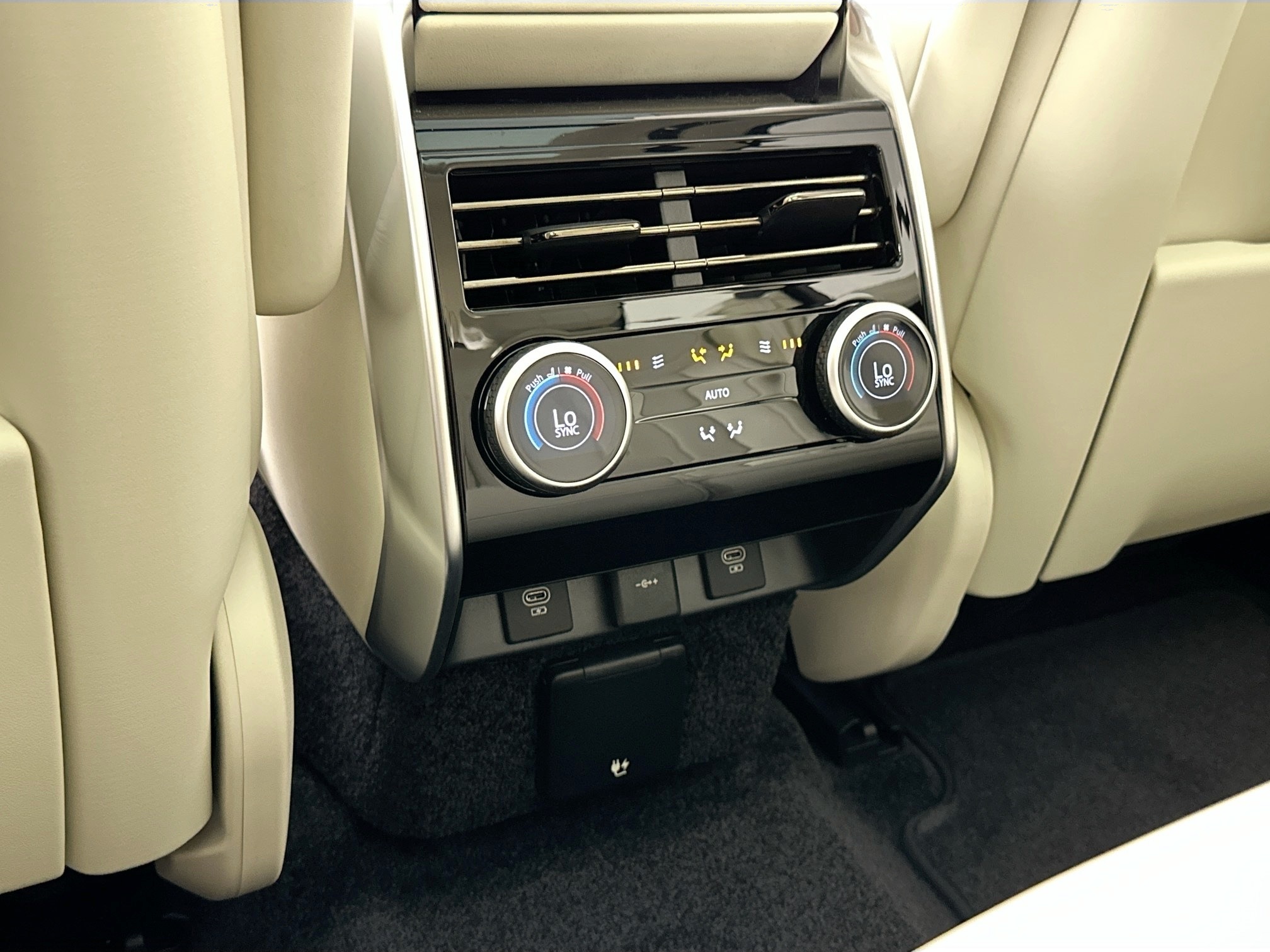new 2025 Land Rover Range Rover car, priced at $127,410