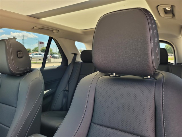 new 2025 Mercedes-Benz GLE car, priced at $72,095