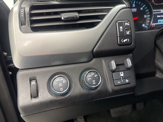 used 2015 Chevrolet Suburban car, priced at $14,995