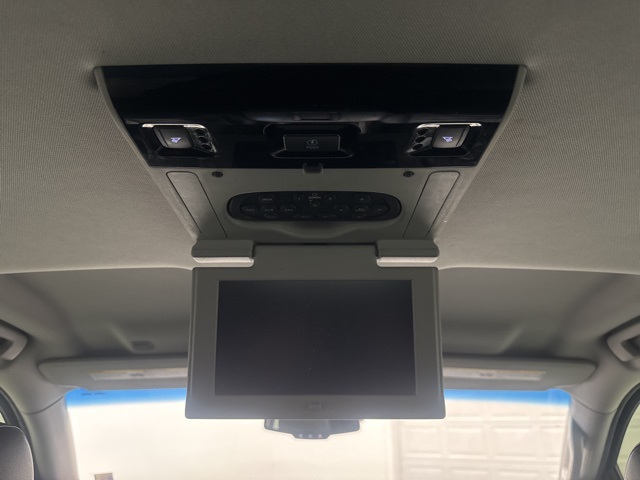 used 2015 Chevrolet Suburban car, priced at $14,995