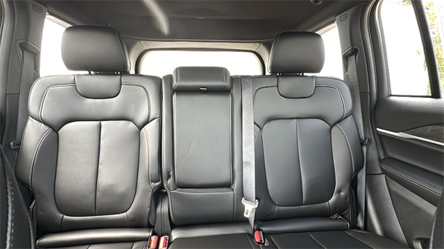 new 2025 Jeep Grand Cherokee car, priced at $45,025